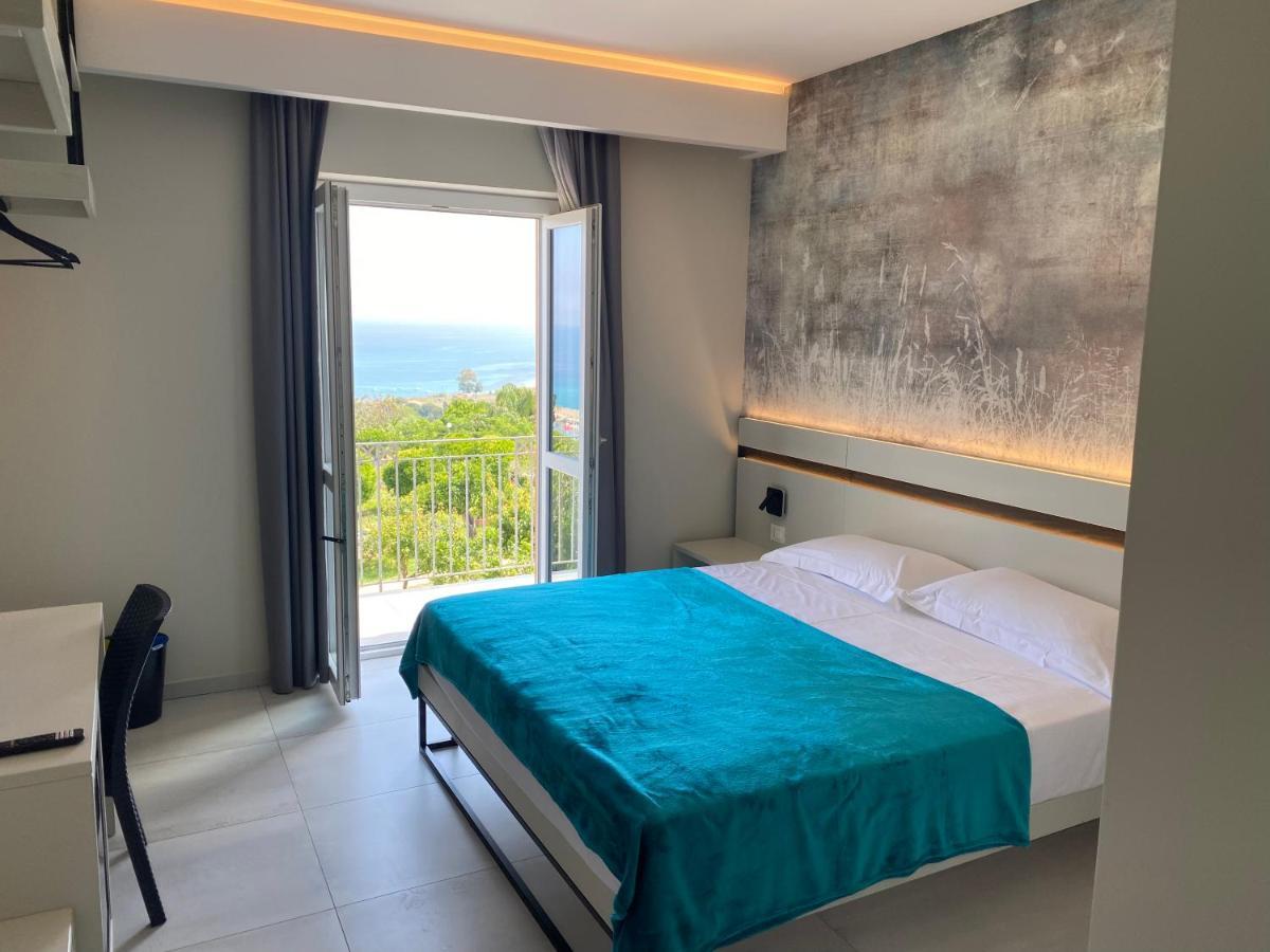 Gabriel Holidays Tropea Exterior foto